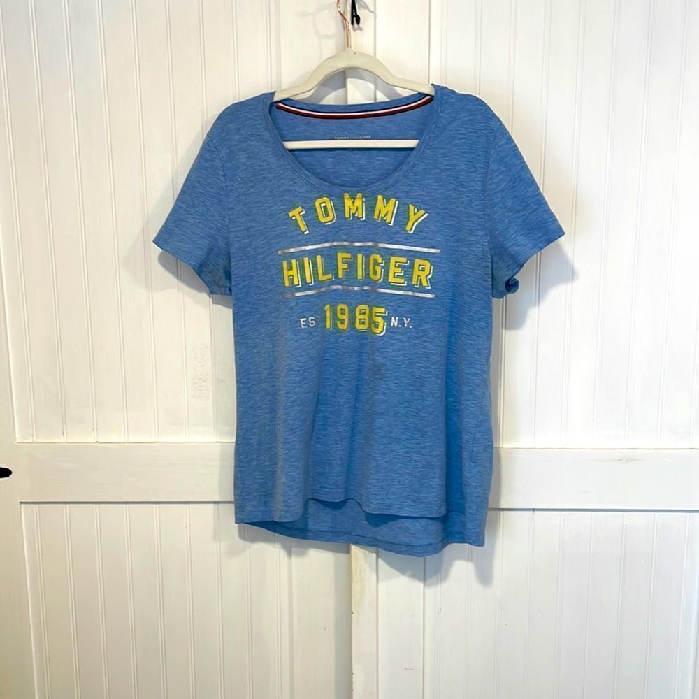 EUC TOMMY Hilfiger blue short sleeved T size XL
